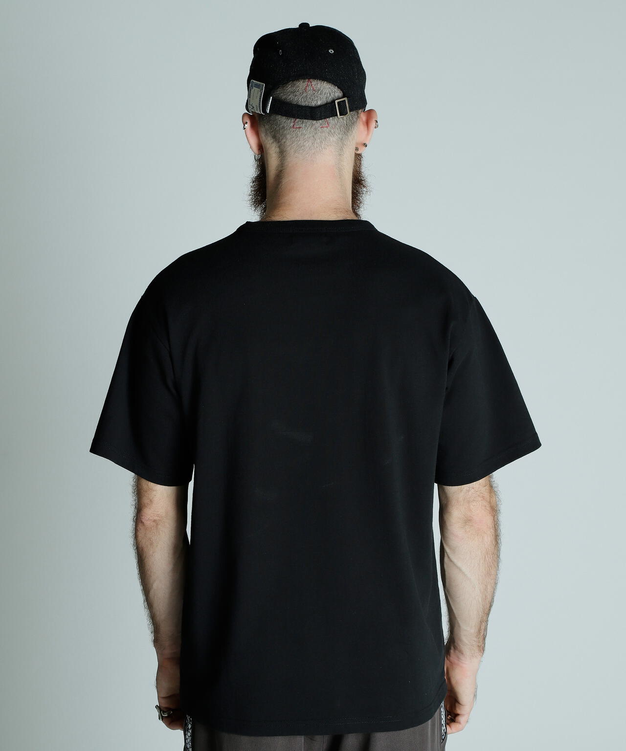 T-SHIRT QUALITY OVER QUANITY/クオリティ・オーバー・クオンティティ Tシャツ