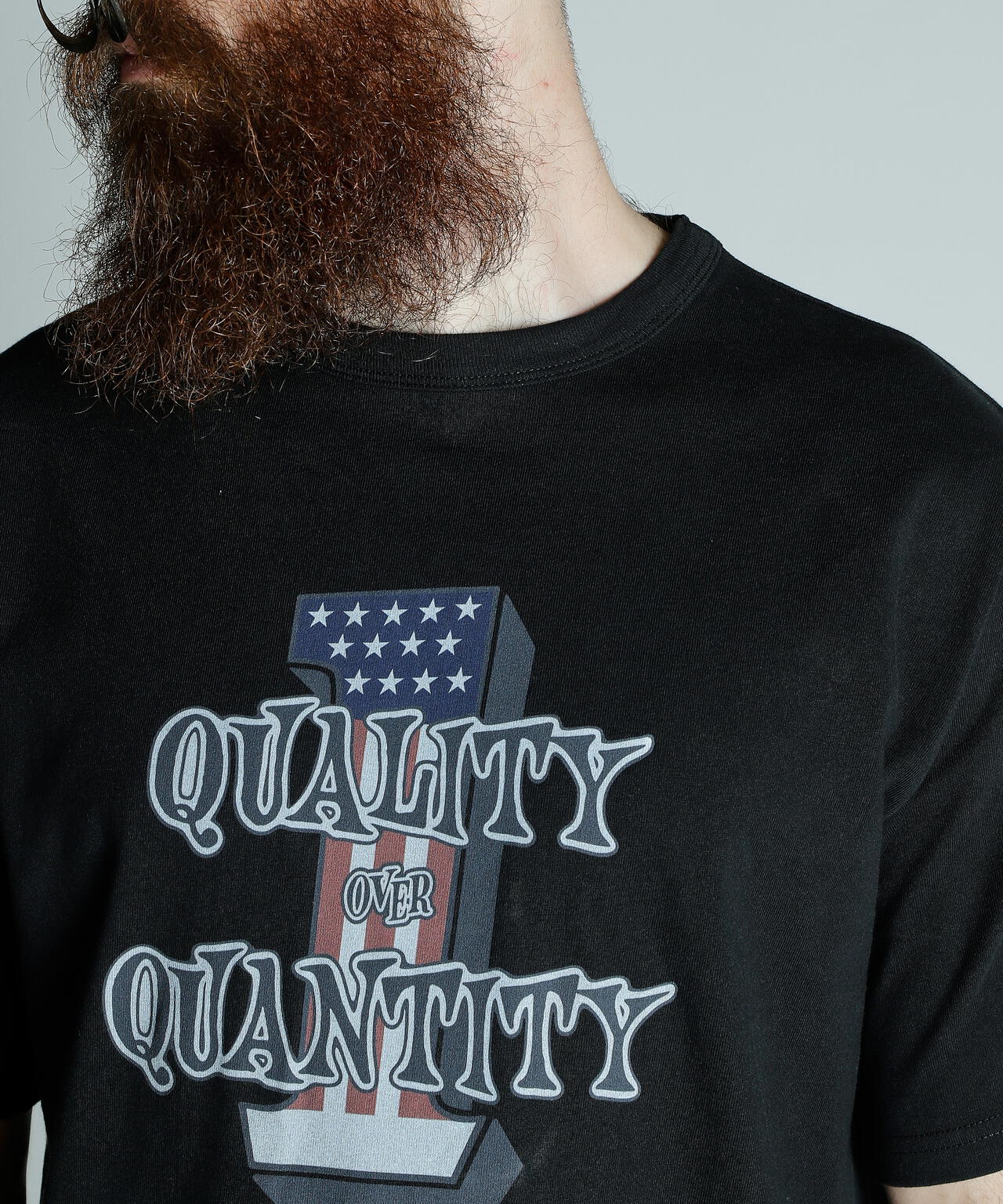 T-SHIRT QUALITY OVER QUANITY/クオリティ・オーバー・クオンティティ Tシャツ