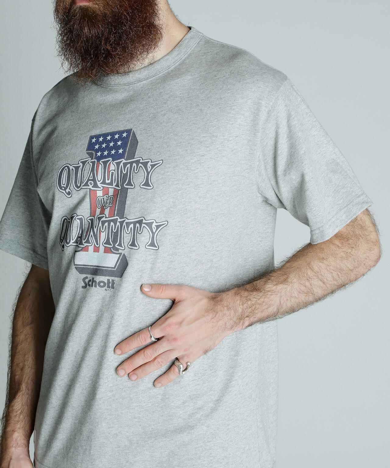 T-SHIRT QUALITY OVER QUANITY/クオリティ・オーバー・クオンティティ Tシャツ