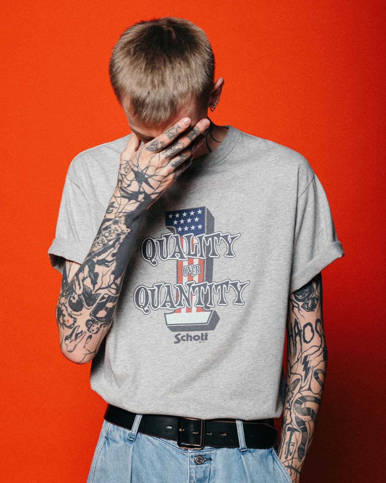 T-SHIRT QUALITY OVER QUANITY/クオリティ・オーバー・クオンティティ Tシャツ