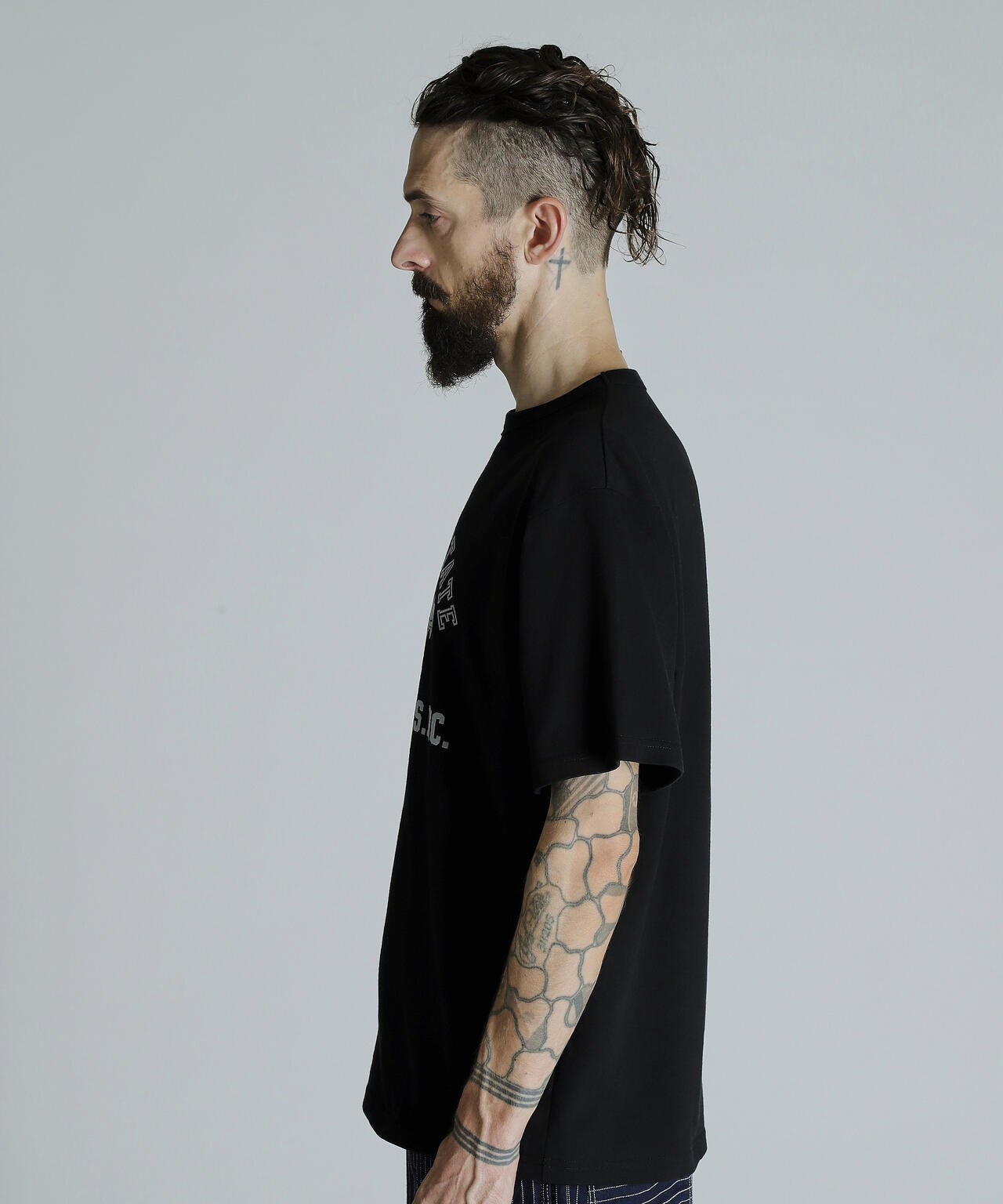 T-SHIRT COLOR FLOCKY BLACK PANTHER/カラーフロッキー ブラックパンサーTシャツ