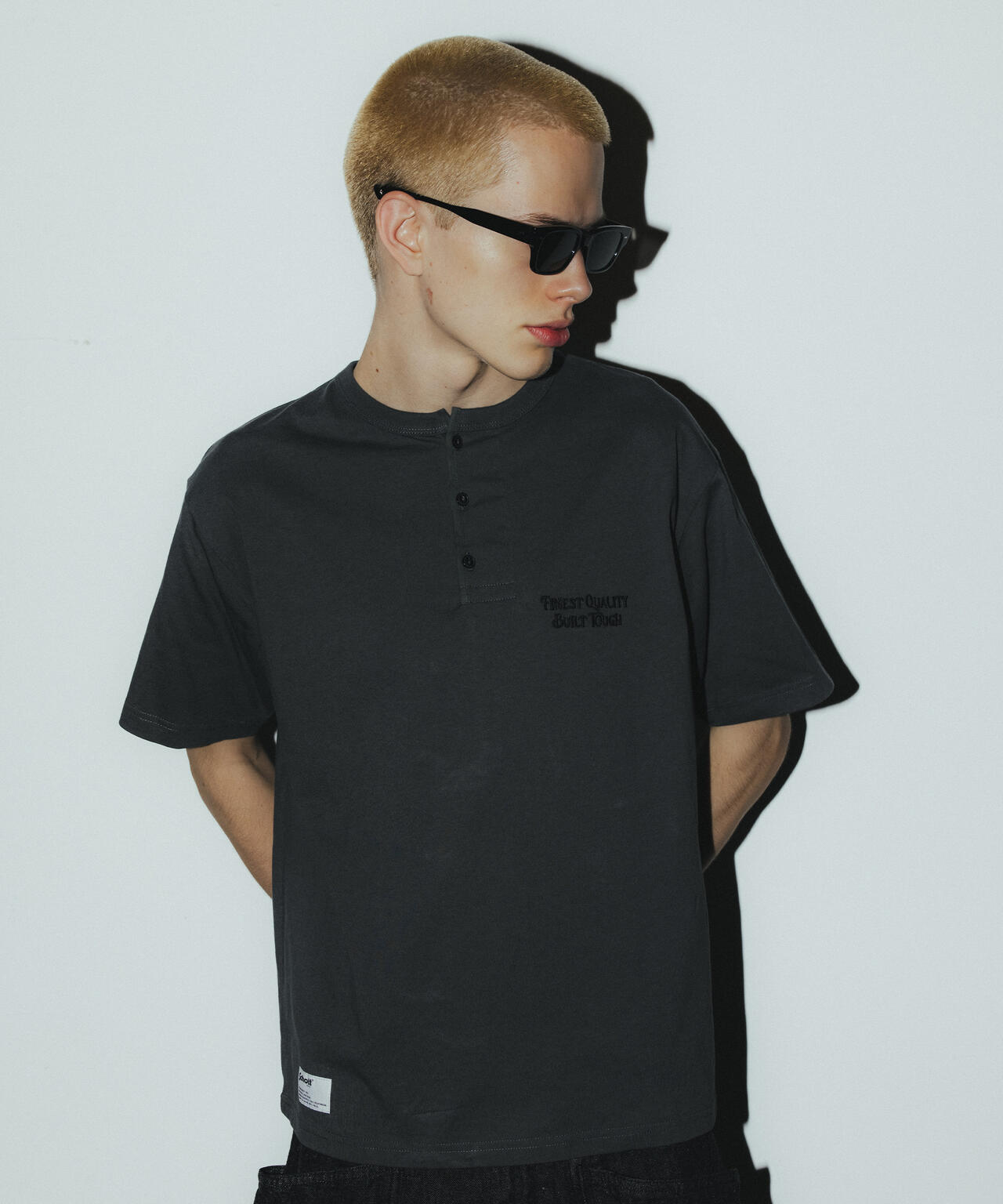 FINEST QUALITY BUILT TOUGH EMB. HENLEY T-SHIRT/刺繍 ヘンリー Tシャツ