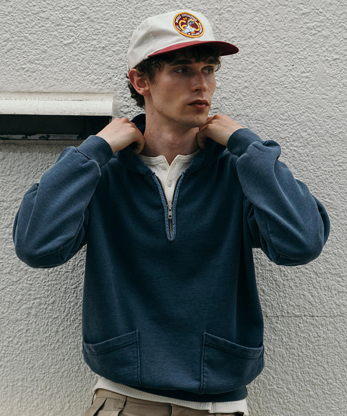 HALF ZIP HOODED SWEAT/ハーフジップ パーカー