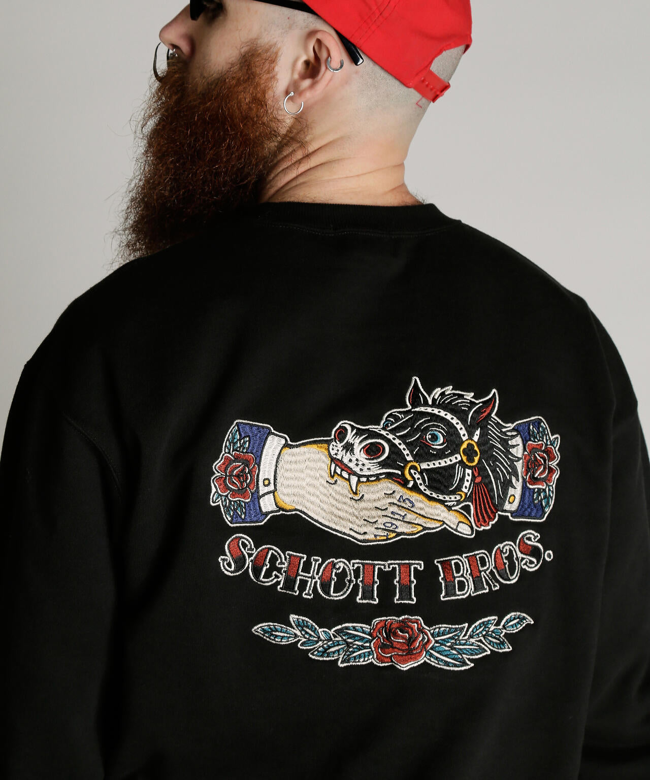 CREW SWEAT SHAKE HAND HORSE/クルースウェット シェイクハンドホース