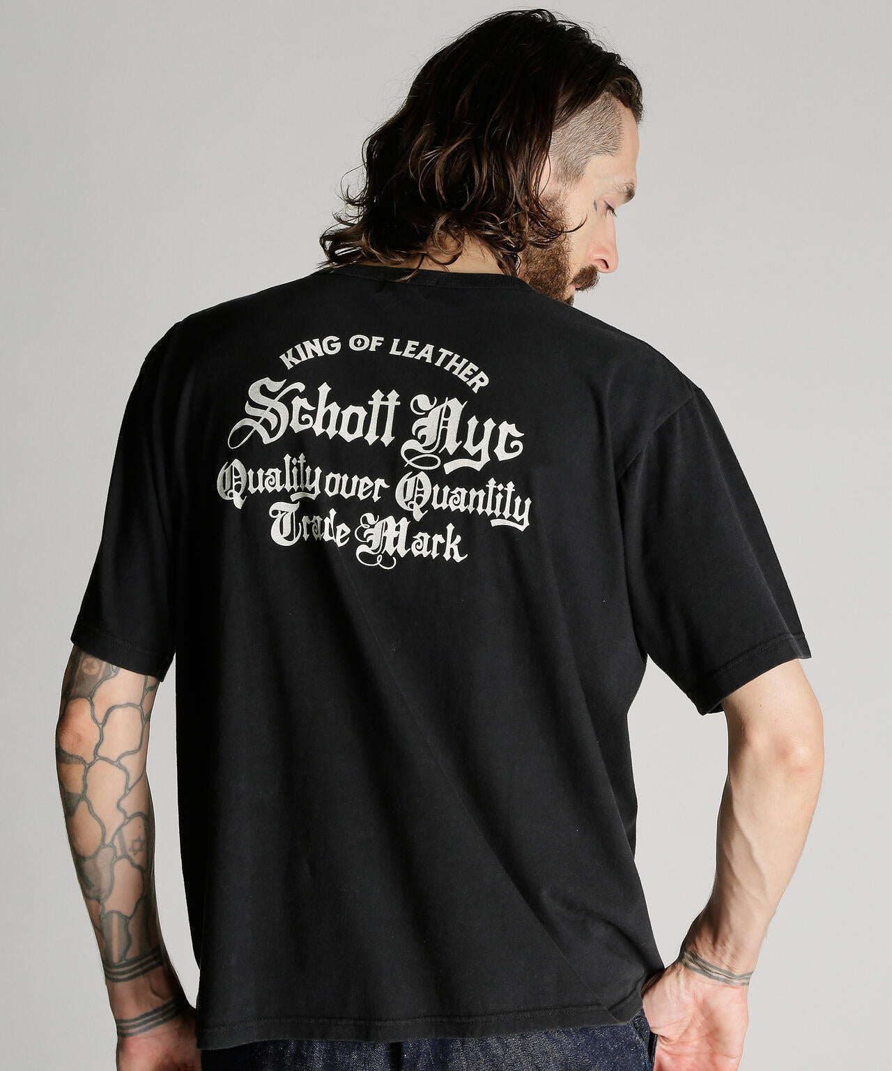 QUALITY OVER QUANTITY T-SHIRT/クオリティ オーバー クアンティティ Tシャツ