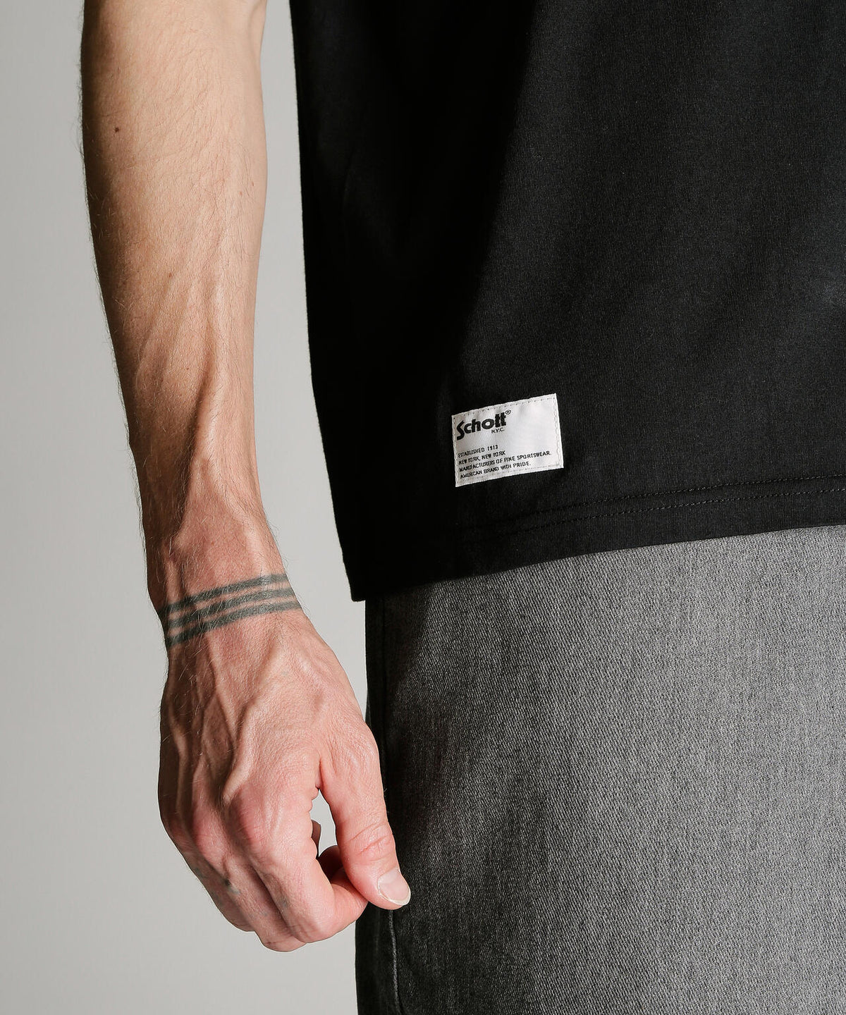 CIRCLE LOGO T-SHIRT/サークル ロゴ Tシャツ