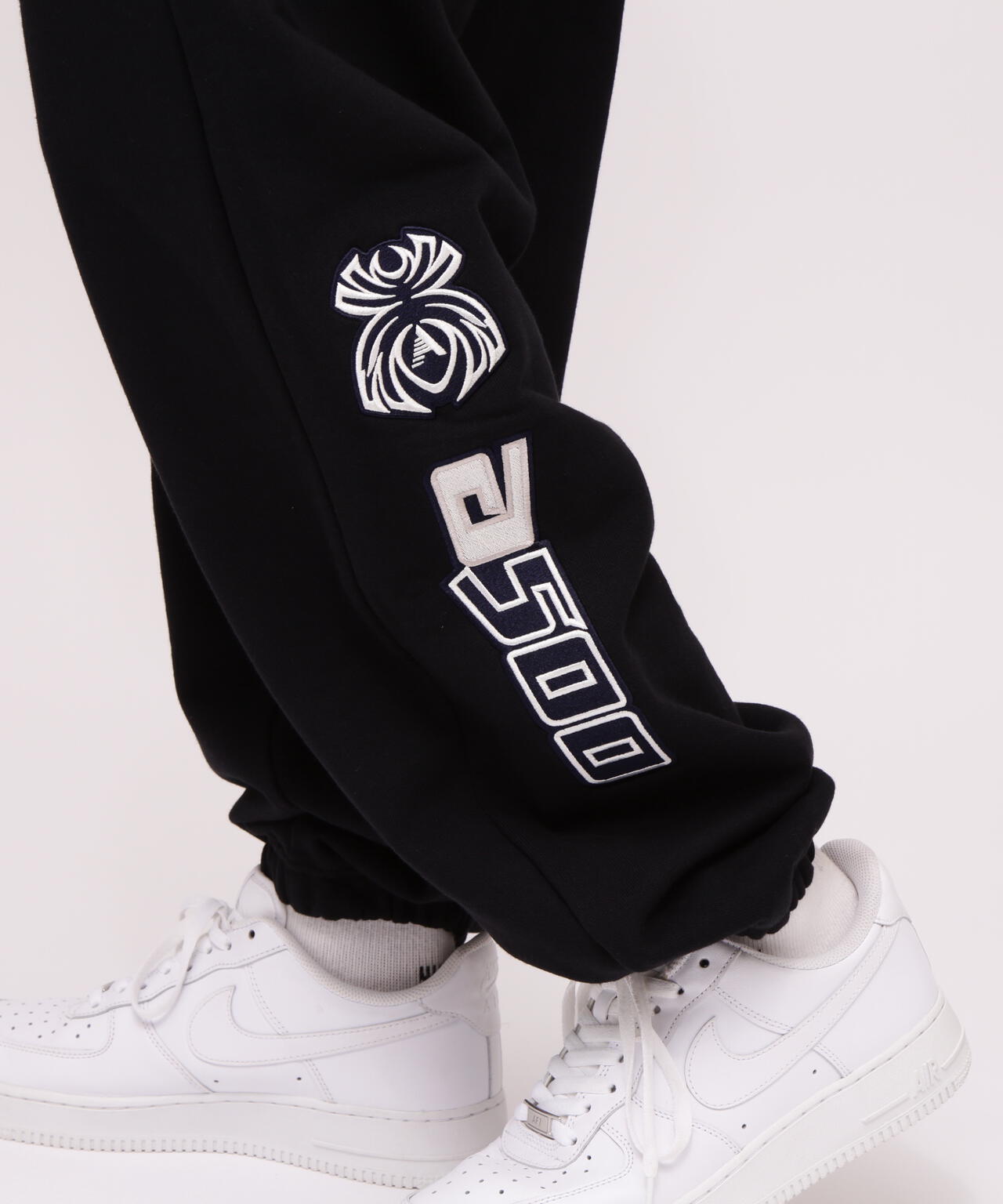 《AVIREX × XLARGE》SWEAT PANTS BLACK SPIDER / スウェットパンツ ブラック スパイダー