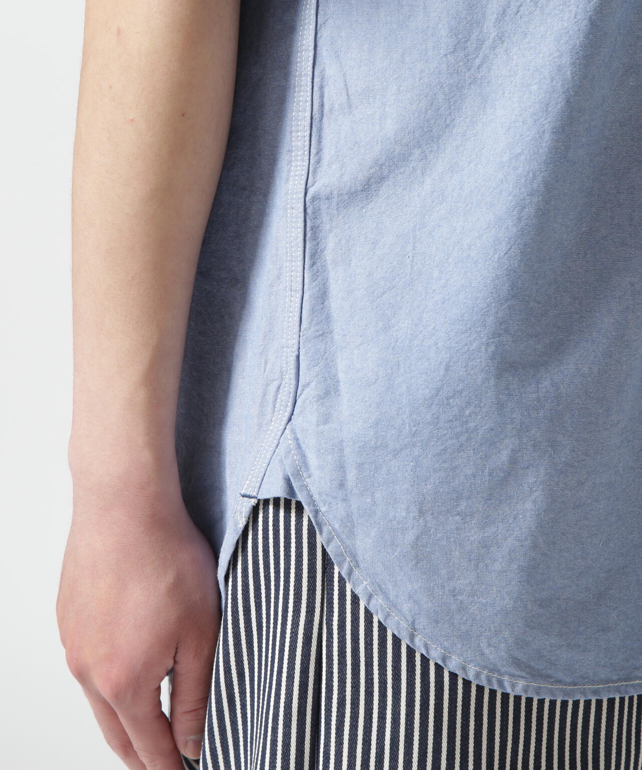 《DAILY/デイリー》BASIC CHAMBRAY S/S SHIRT / 半袖シャンブレーシャツ/AVIREX/アヴィレック