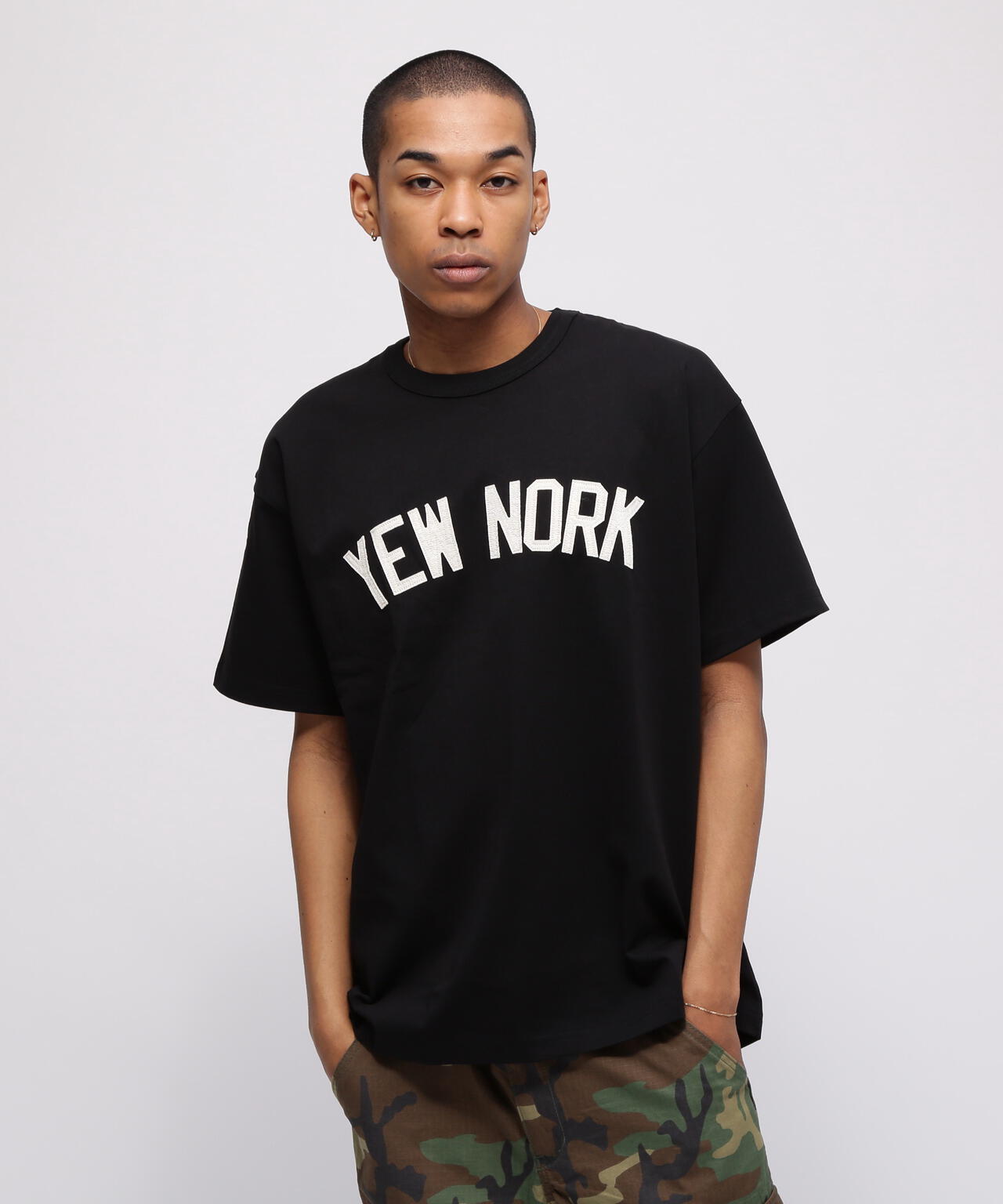 《AVIREX / EXPANSION》"YEWNORK" T-SHIRT