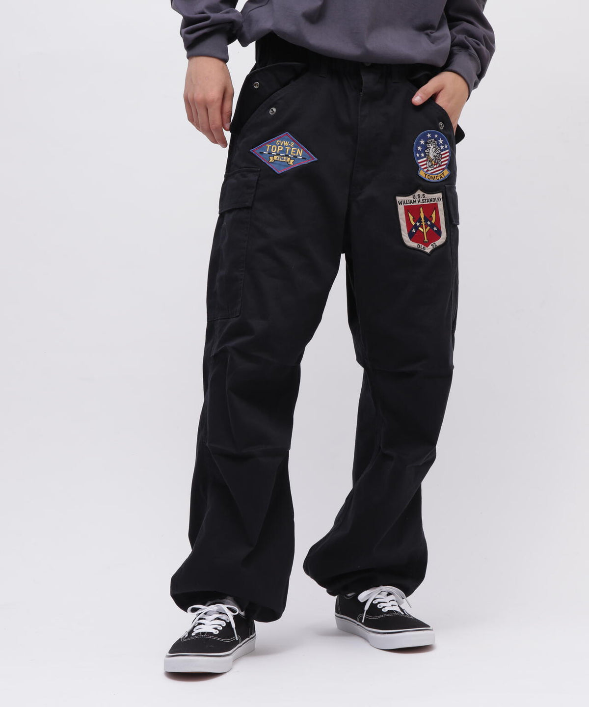 《直営店限定》TOP GUN WAPPEN CARGO PANTS / トップガン ワッペン カーゴパンツ / AVIREX