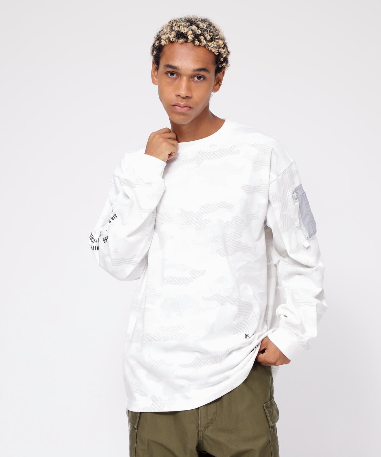 892d8338-30ae-538e-99e5-e81f1a614b21_Image