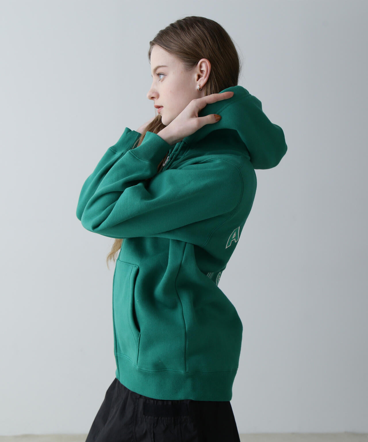 VARSITY LOGO SWEAT PARKA/バーシティロゴ スウェットパーカー