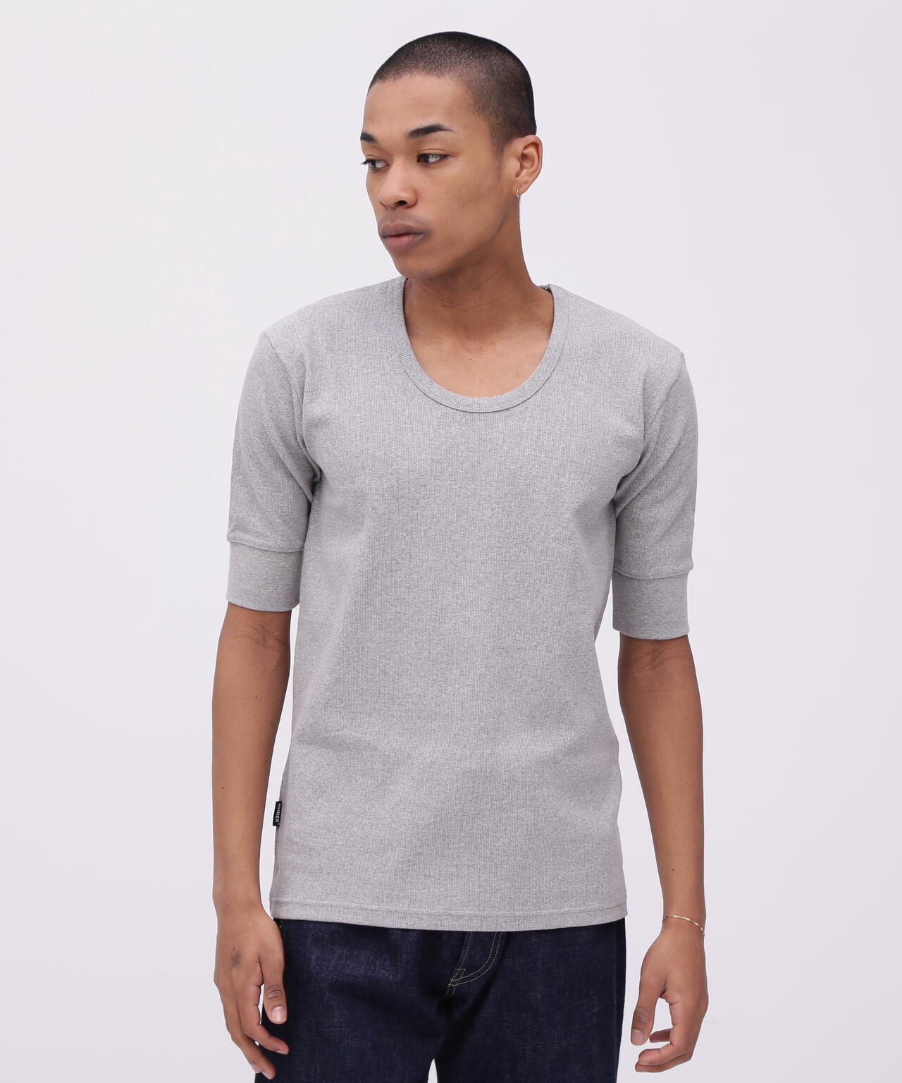 《DAILY/デイリー》HALF SLEEVE U-NECK T-SHIRT/デイリー 五分袖 Uネック Tシャツ/AVIREX