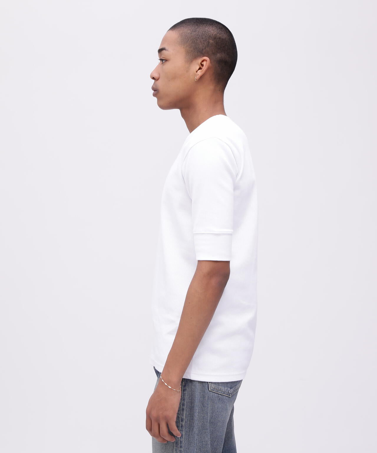 《DAILY/デイリー》HALF SLEEVE U-NECK T-SHIRT/デイリー 五分袖 Uネック Tシャツ/AVIREX