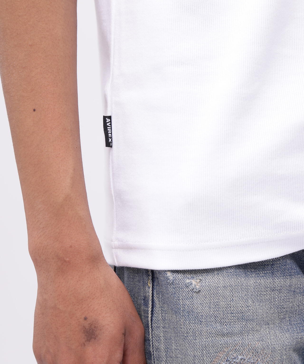 《DAILY/デイリー》HALF SLEEVE U-NECK T-SHIRT/デイリー 五分袖 Uネック Tシャツ/AVIREX