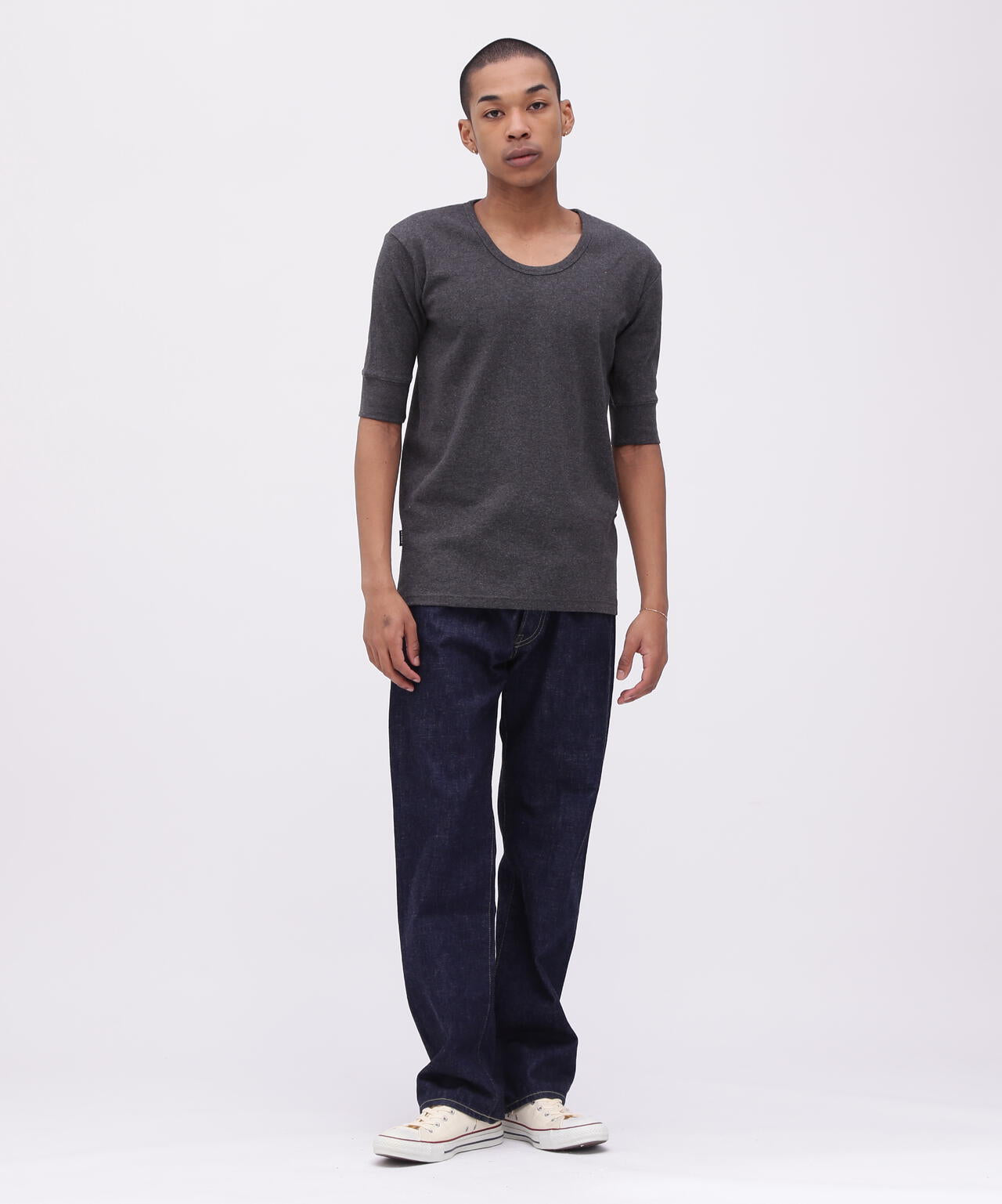 《DAILY/デイリー》HALF SLEEVE U-NECK T-SHIRT/デイリー 五分袖 Uネック Tシャツ/AVIREX