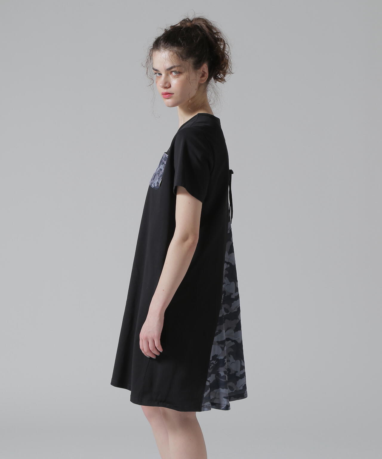 BACK FLARE SATIN CAMO COMBI ONE PIECE/バックフレアーサテンカモコンビワンピース