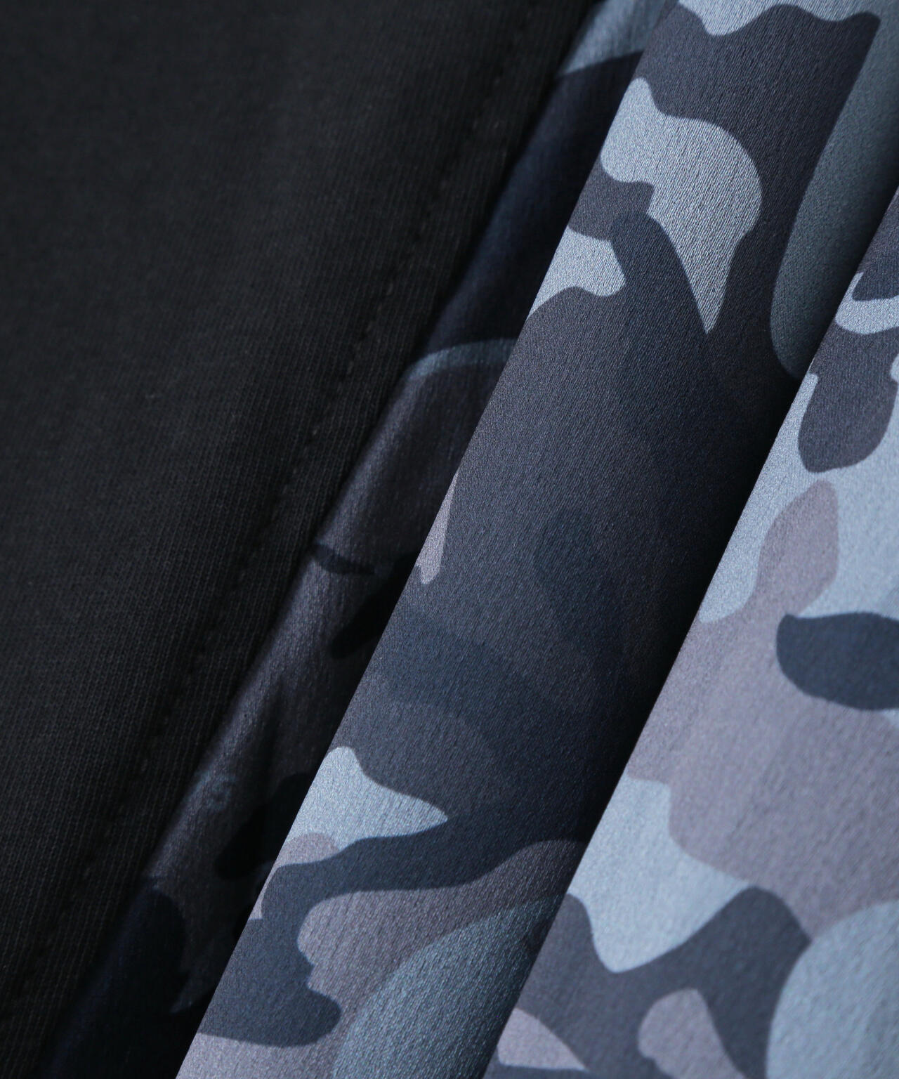 BACK FLARE SATIN CAMO COMBI ONE PIECE/バックフレアーサテンカモコンビワンピース