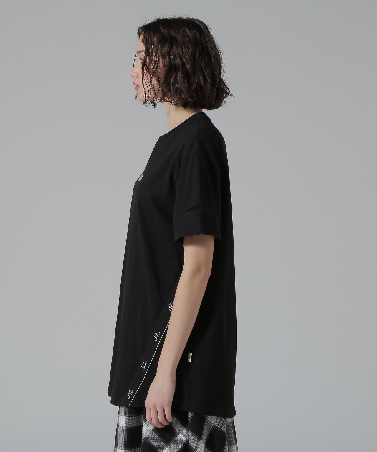 CUFFS OPEN LOGO TAPE EMBROIDERED ONEPIECE/カフスオープンロゴテープ刺繍ワンピース