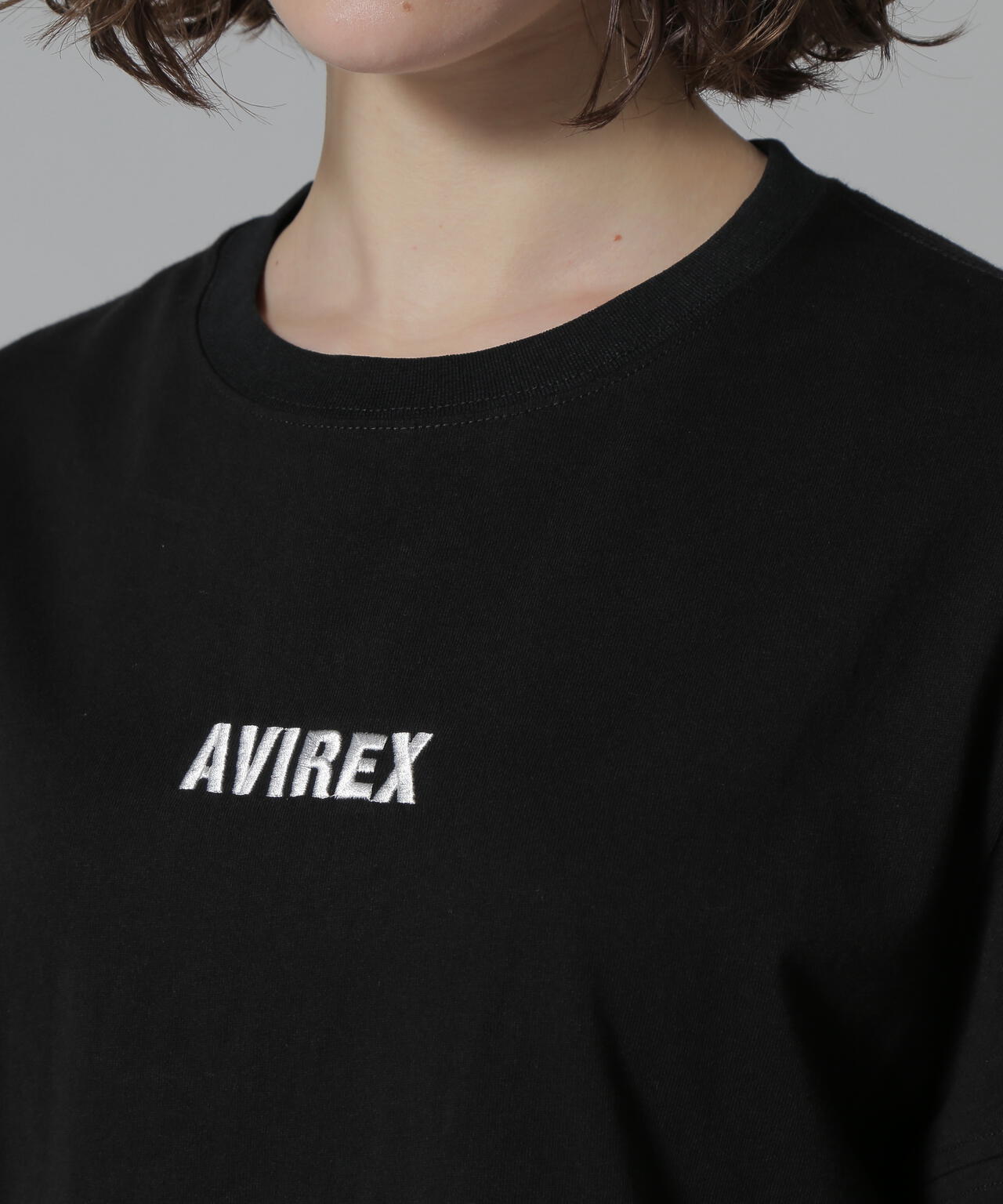 CUFFS OPEN LOGO TAPE EMBROIDERED ONEPIECE/カフスオープンロゴテープ刺繍ワンピース