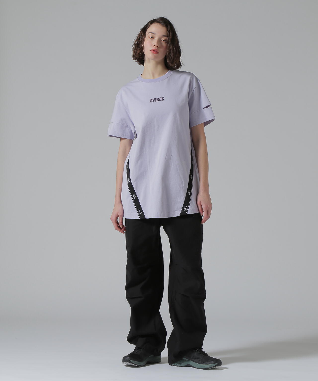 CUFFS OPEN LOGO TAPE EMBROIDERED ONEPIECE/カフスオープンロゴテープ刺繍ワンピース