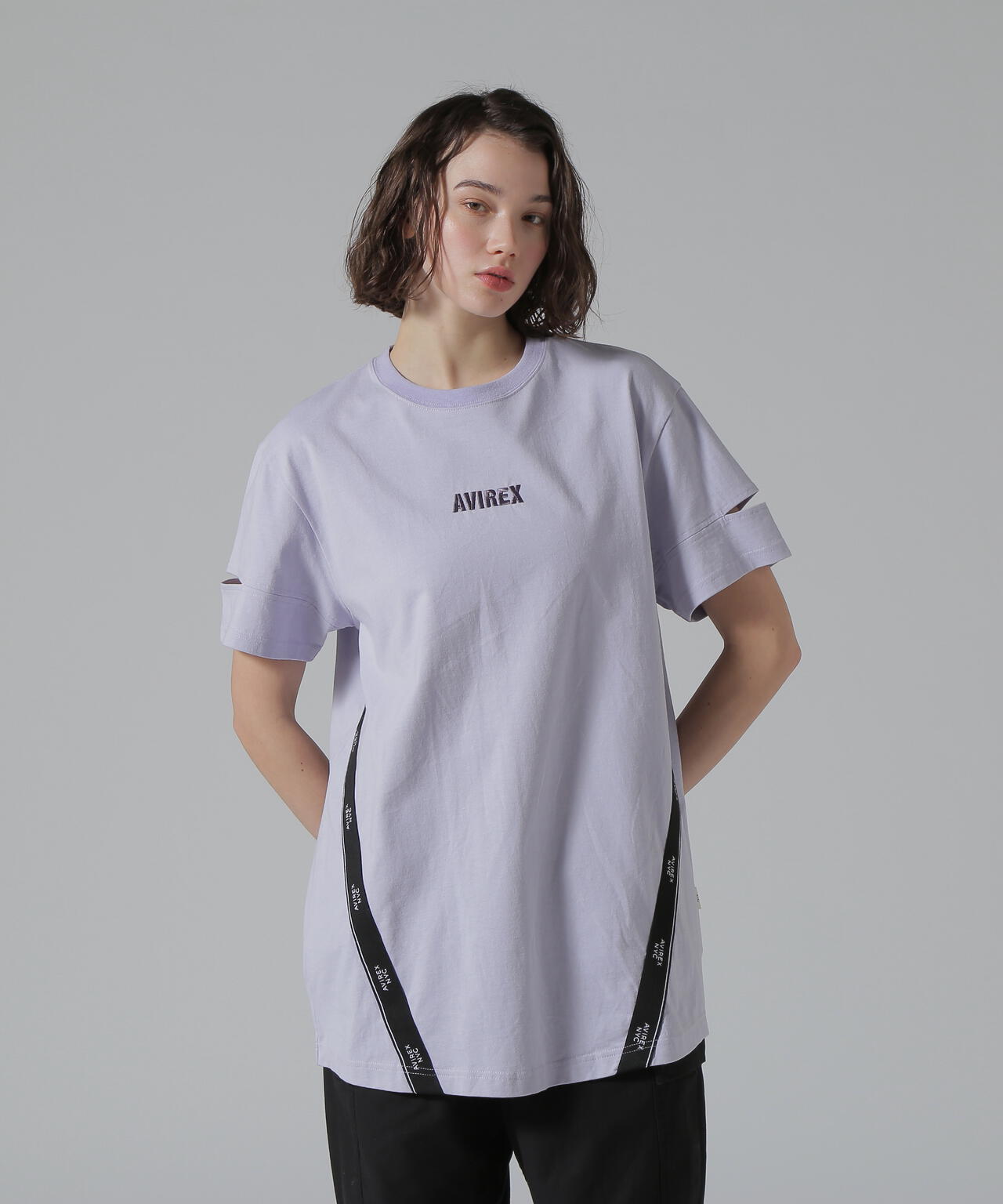 CUFFS OPEN LOGO TAPE EMBROIDERED ONEPIECE/カフスオープンロゴテープ刺繍ワンピース
