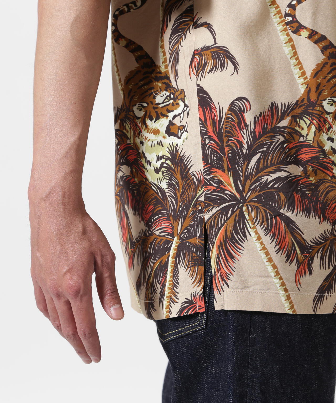 ALOHA SHIRT "TIGER & PALM TREE" / アロハシャツ "タイガー& パームツリー" / AVIREX