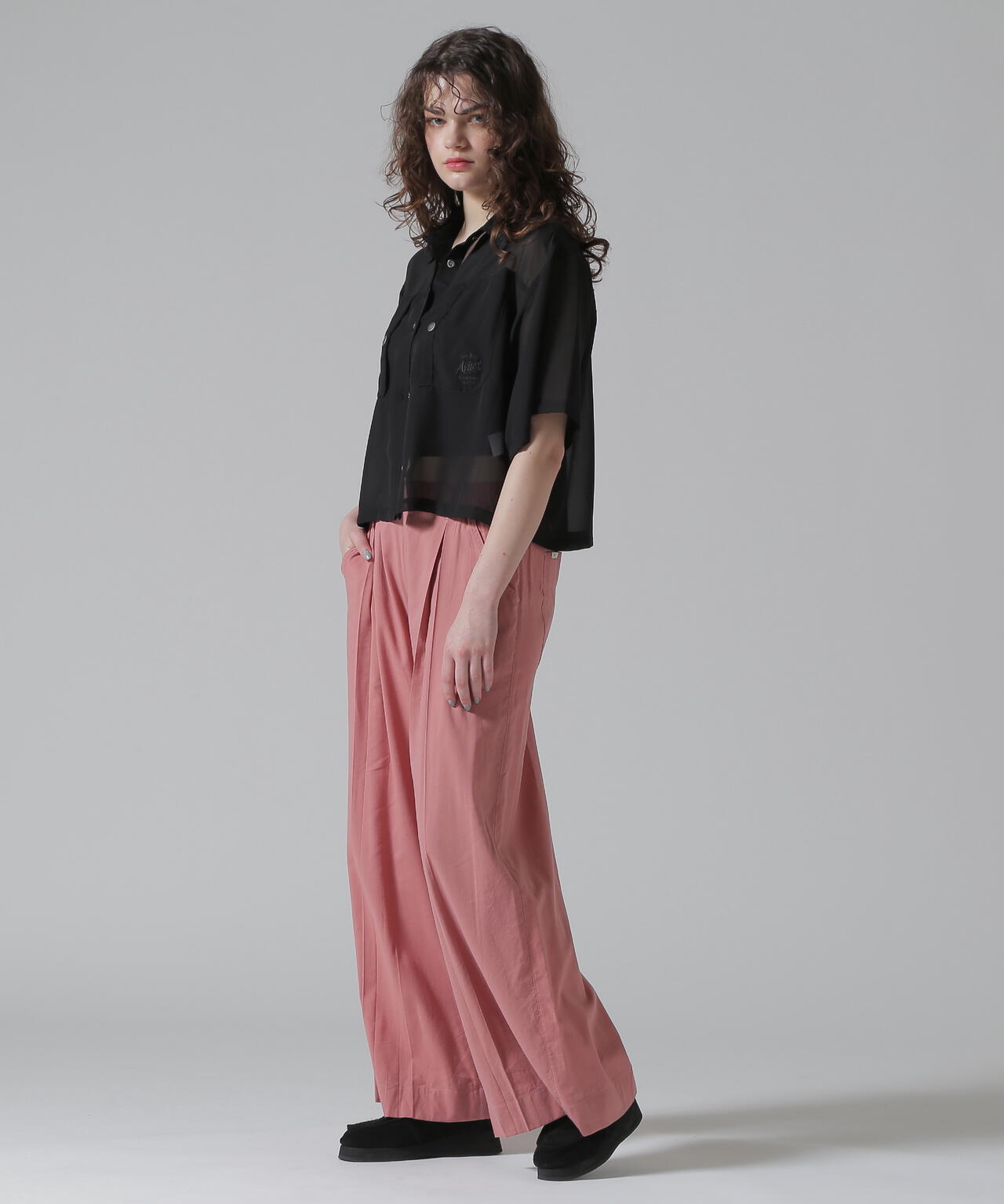 《WOMAN/直営店限定》EMBROIDERY SHEER SHIRT/刺繍シアーシャツ