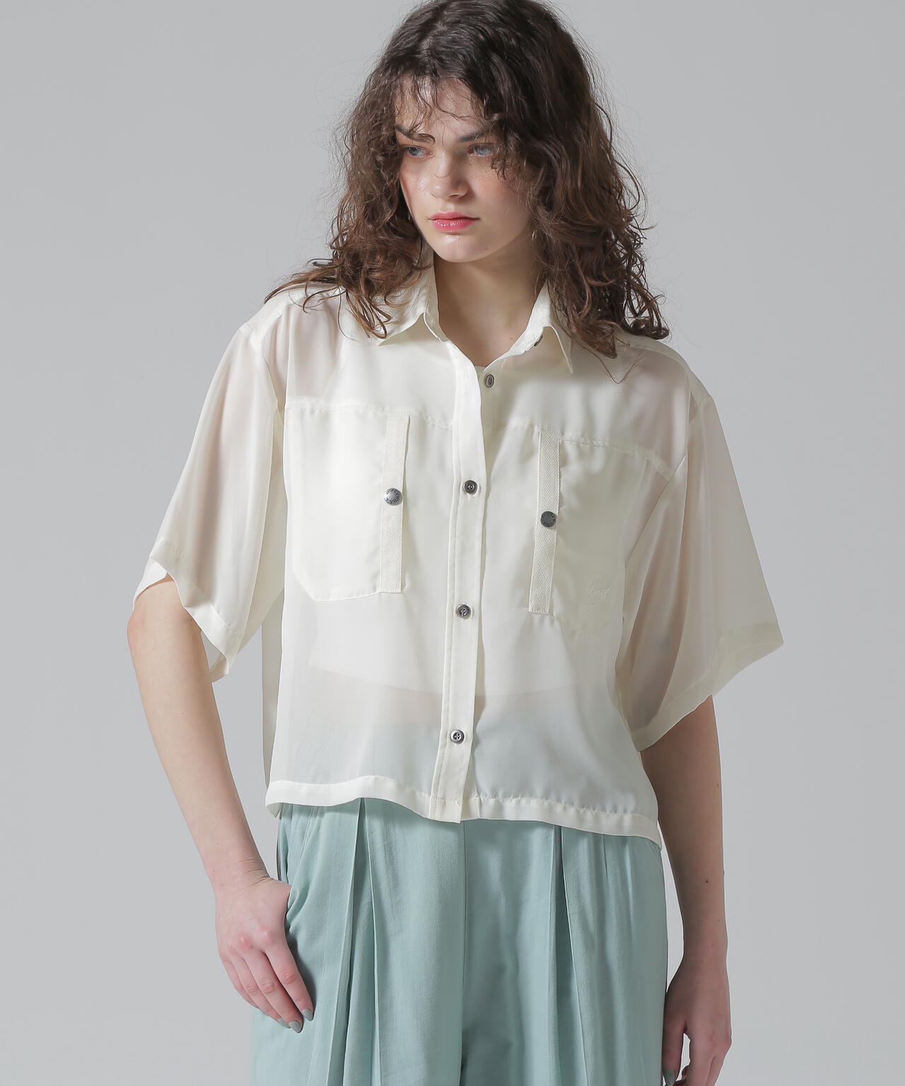 《WOMAN/直営店限定》EMBROIDERY SHEER SHIRT/刺繍シアーシャツ