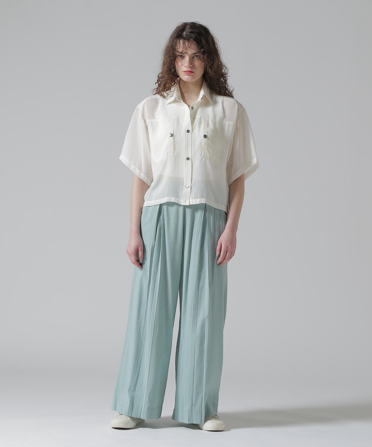 《WOMAN/直営店限定》EMBROIDERY SHEER SHIRT/刺繍シアーシャツ