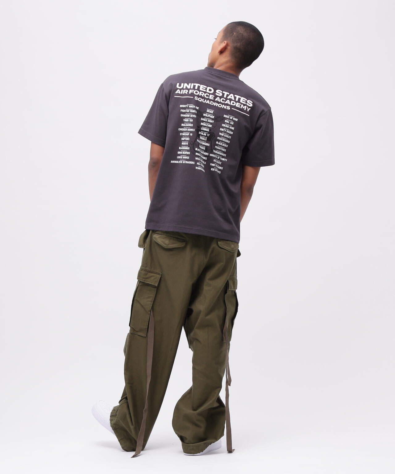 USAFA SQUADRONS EMBROIDERY T-SHIRT / 刺繍 半袖Tシャツ / AVIREX / アヴィレックス