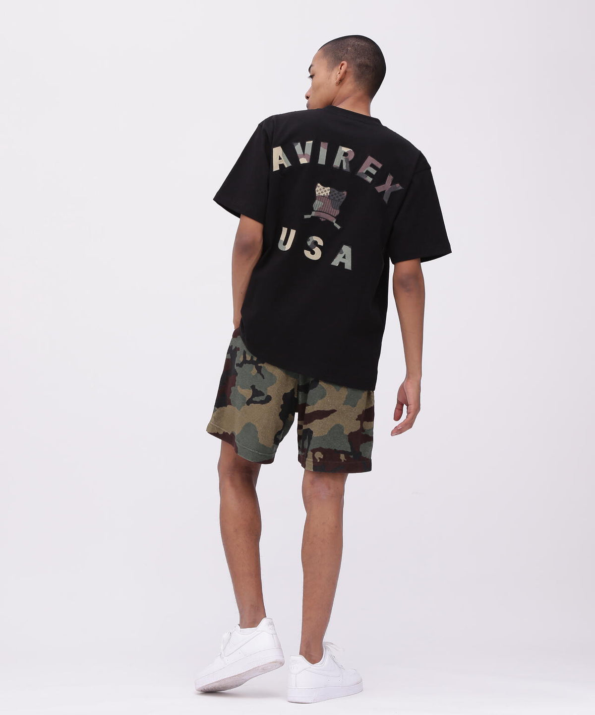《直営店限定》VARSITY CAMO LOGO T-SHIRT / バーシティ カモ ロゴ 半袖Tシャツ / AVIREX