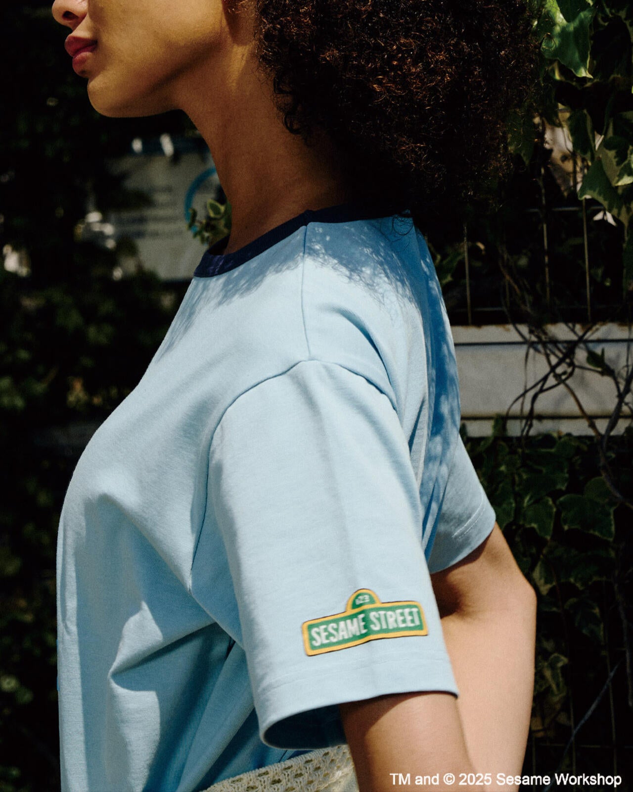 《SESAME STREET meets AVIREX》RINGER T-SHIRT