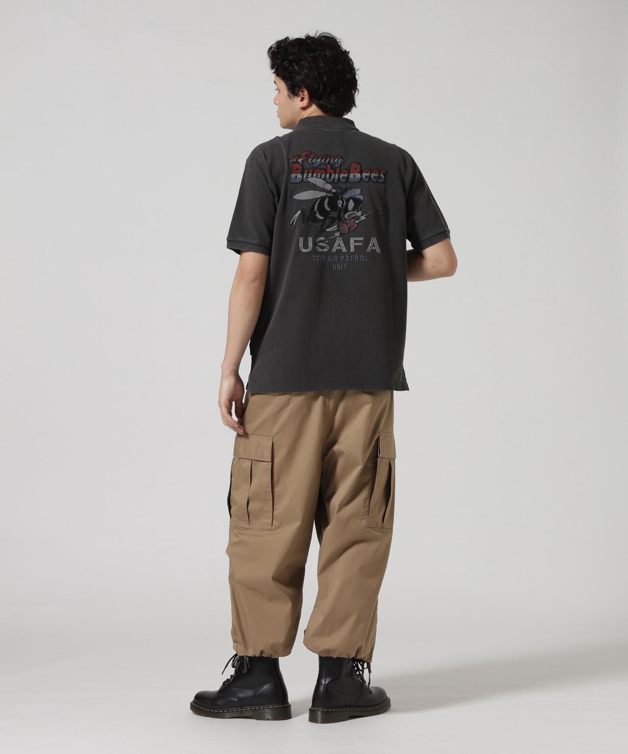 《直営店限定》FADE WASH EMB POLO "BUMBLE BEE" / フェイドウォッシュ 刺繍ポロ / AVIREX
