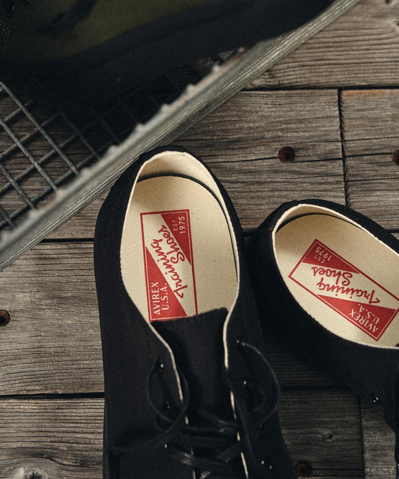 《直営限定》ARMY TRAINING SHOES / アーミー トレーニング シューズ / AVIREX / アヴィレックス