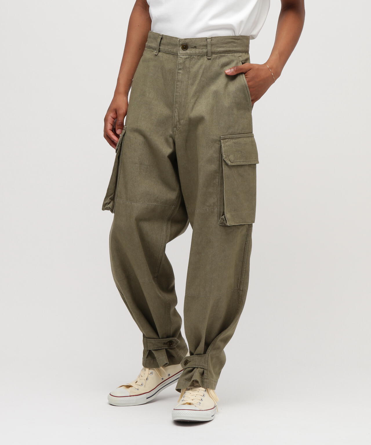 《TFQP by HANDROOM》GREEN SELVEDGE MILITARY DENIM CARGO TROUSERS M-47
