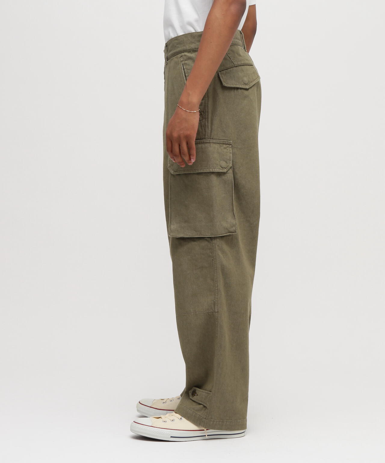 《TFQP by HANDROOM》GREEN SELVEDGE MILITARY DENIM CARGO TROUSERS M-47