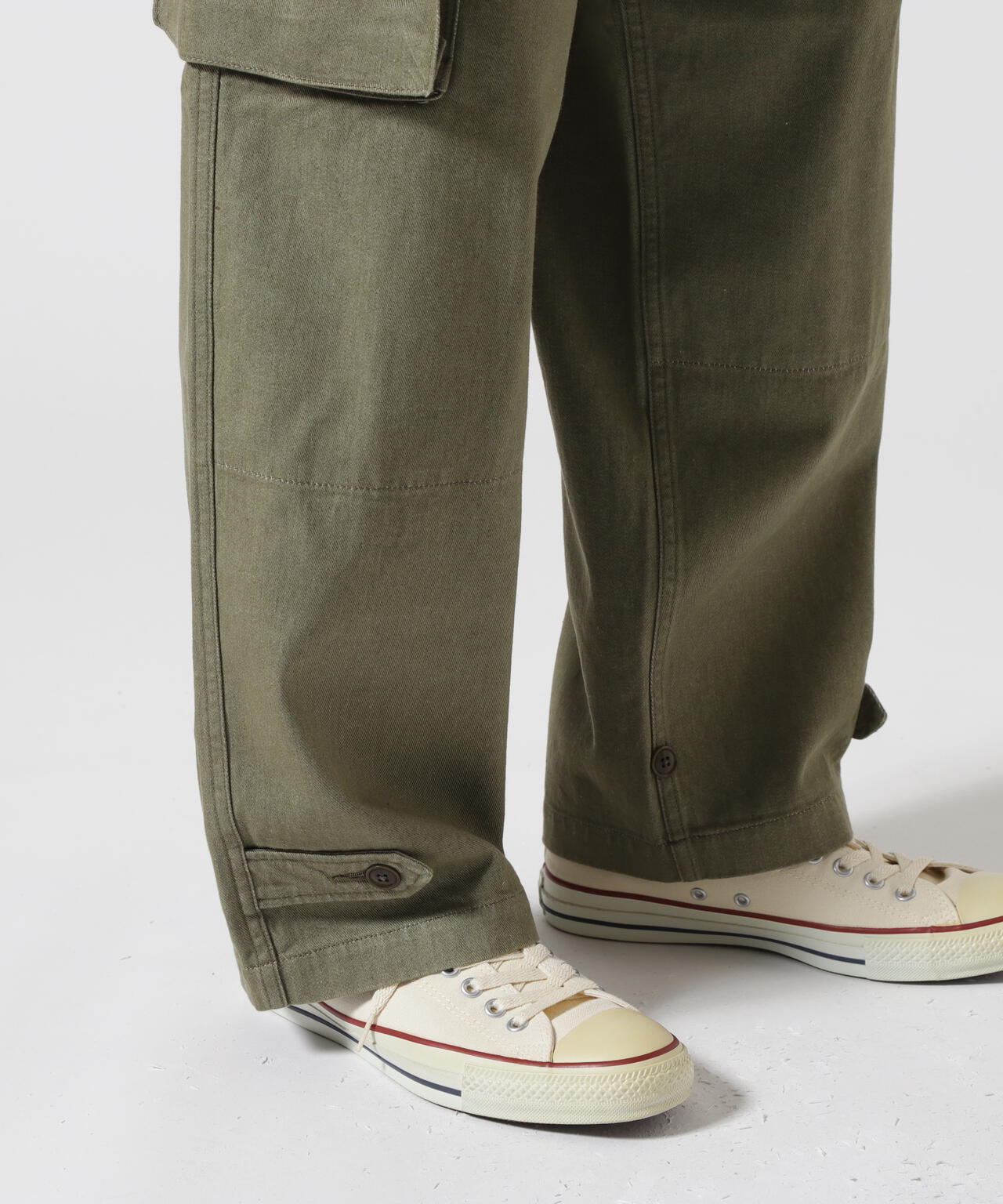 《TFQP by HANDROOM》GREEN SELVEDGE MILITARY DENIM CARGO TROUSERS M-47