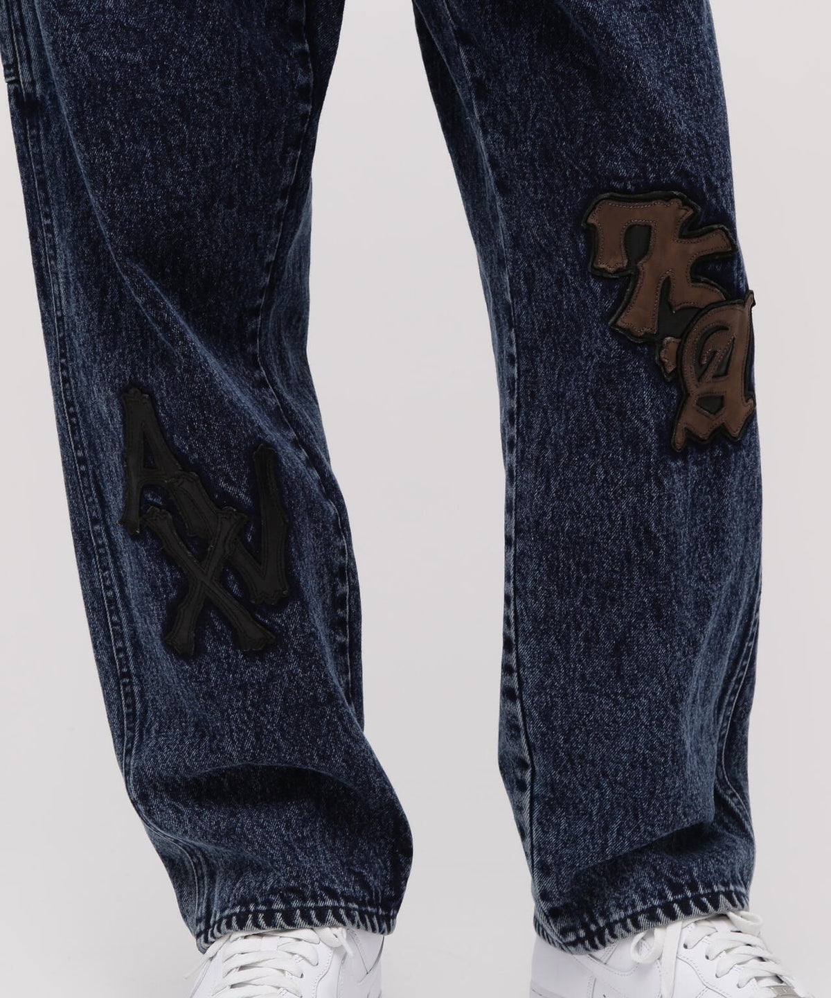LEATHER PATCH DENIM PANTS