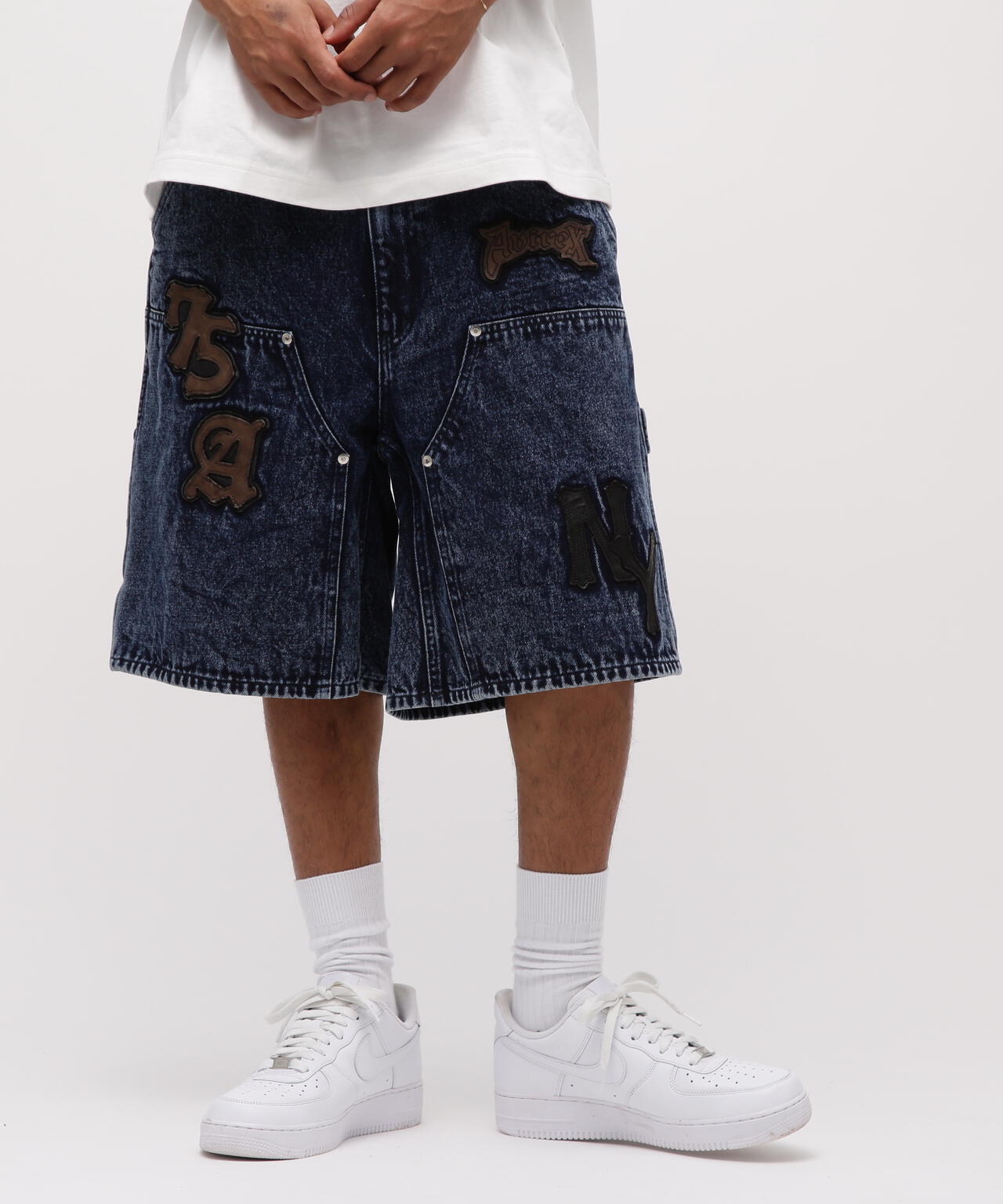 LEATHER PATCH DENIM SHORTS
