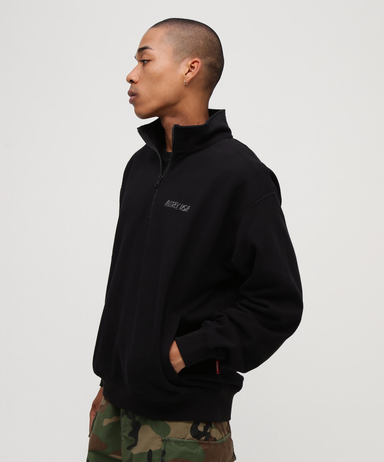 《直営店限定》GRAFFITI HALF ZIP SWEAT