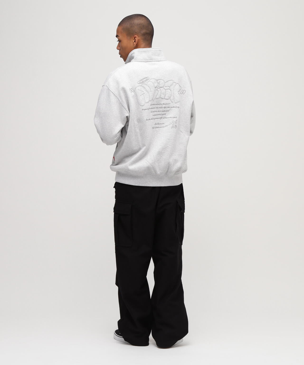 《直営店限定》GRAFFITI HALF ZIP SWEAT