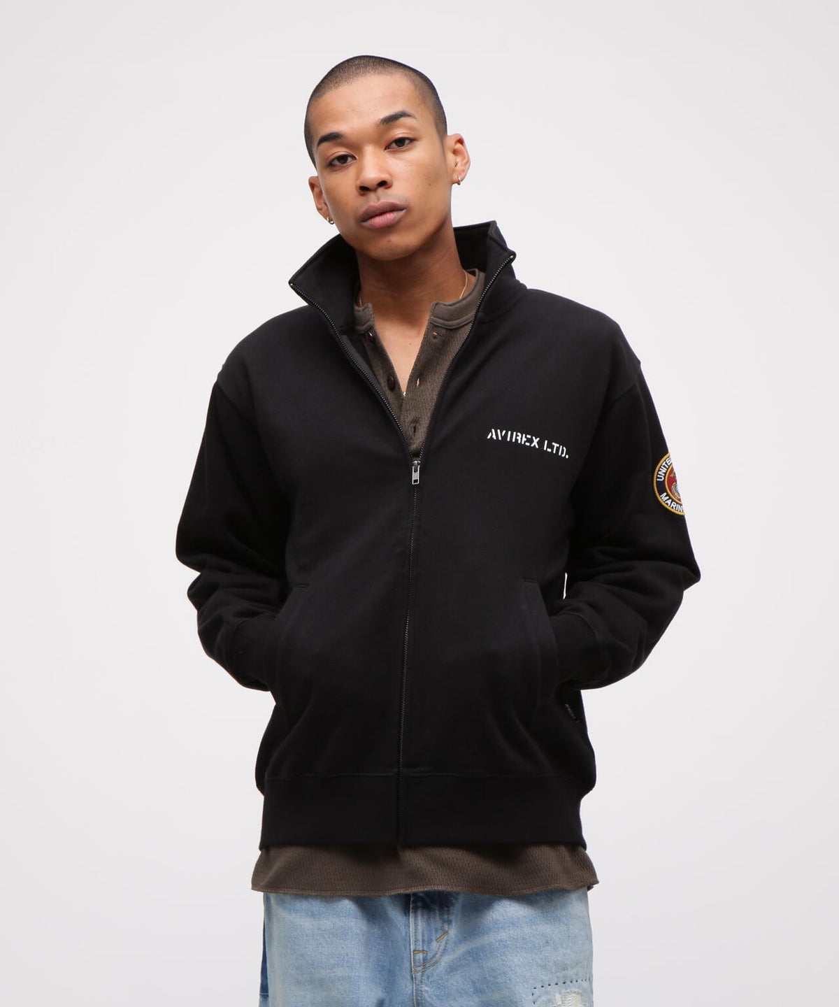 《直営店限定》CAMP LEJEUNE PATCHED STAND ZIP SWEAT