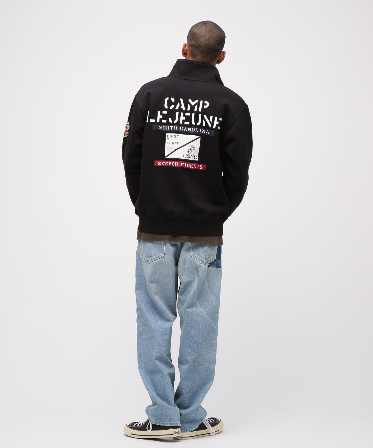 《直営店限定》CAMP LEJEUNE PATCHED STAND ZIP SWEAT