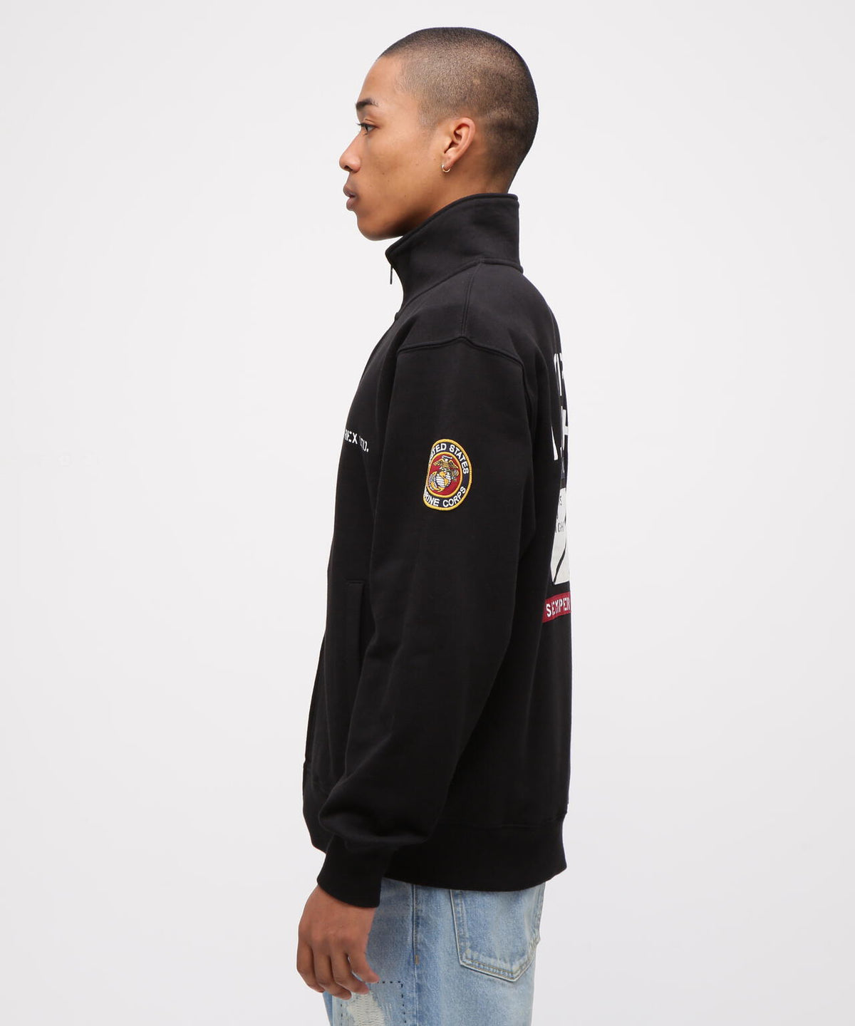 《直営店限定》CAMP LEJEUNE PATCHED STAND ZIP SWEAT