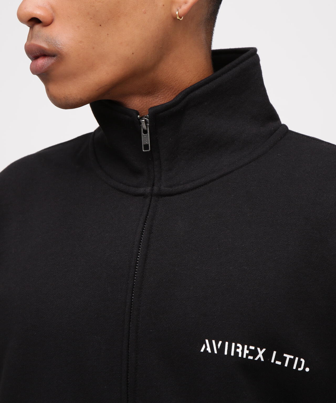 《直営店限定》CAMP LEJEUNE PATCHED STAND ZIP SWEAT