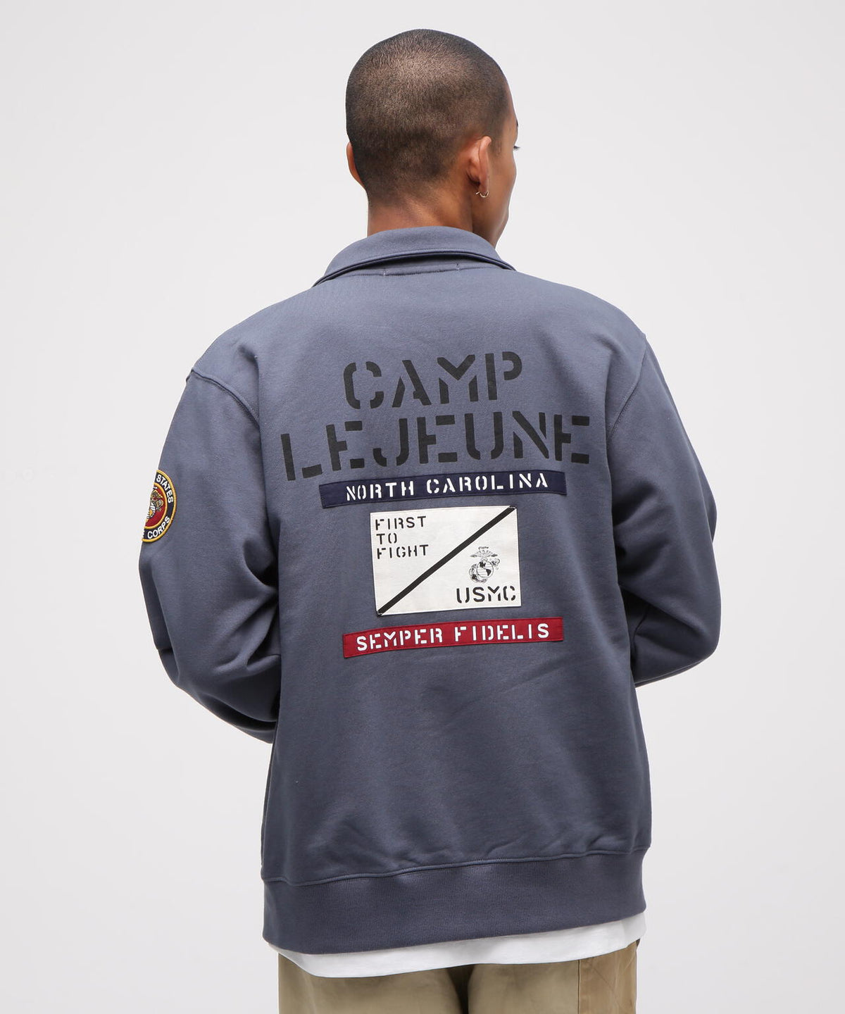 《直営店限定》CAMP LEJEUNE PATCHED STAND ZIP SWEAT