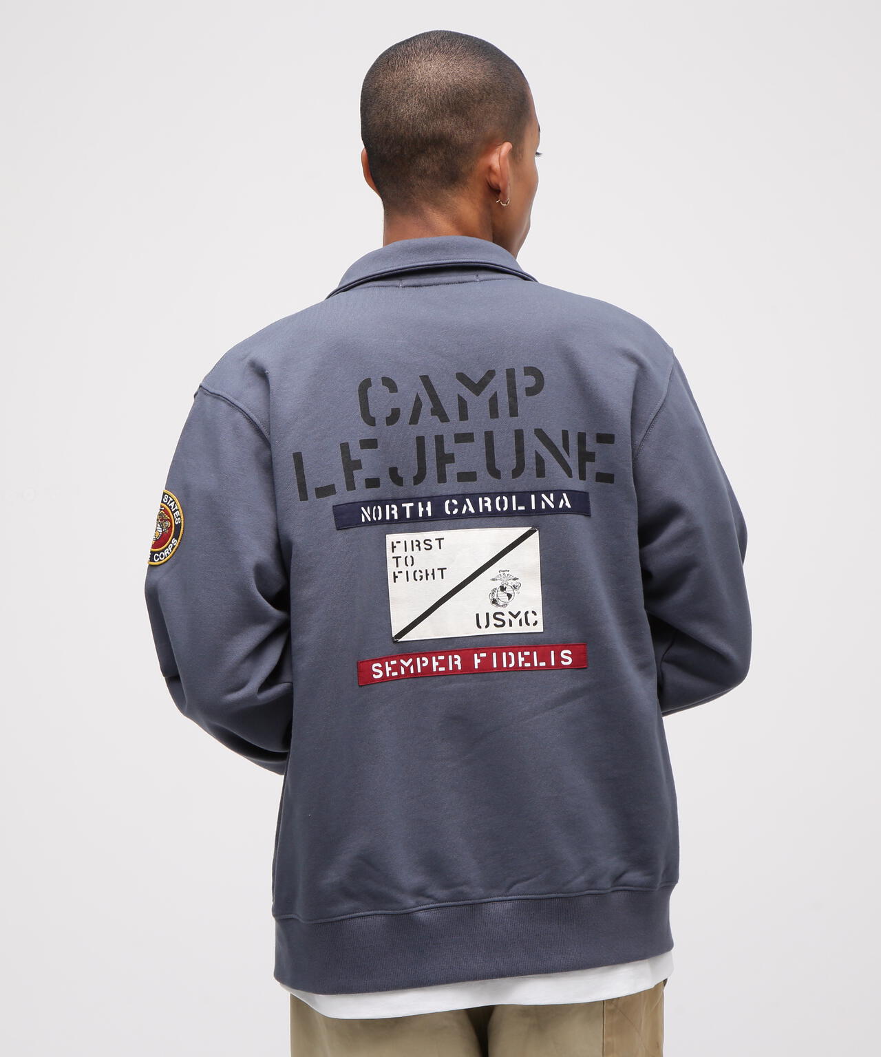 《直営店限定》CAMP LEJEUNE PATCHED STAND ZIP SWEAT