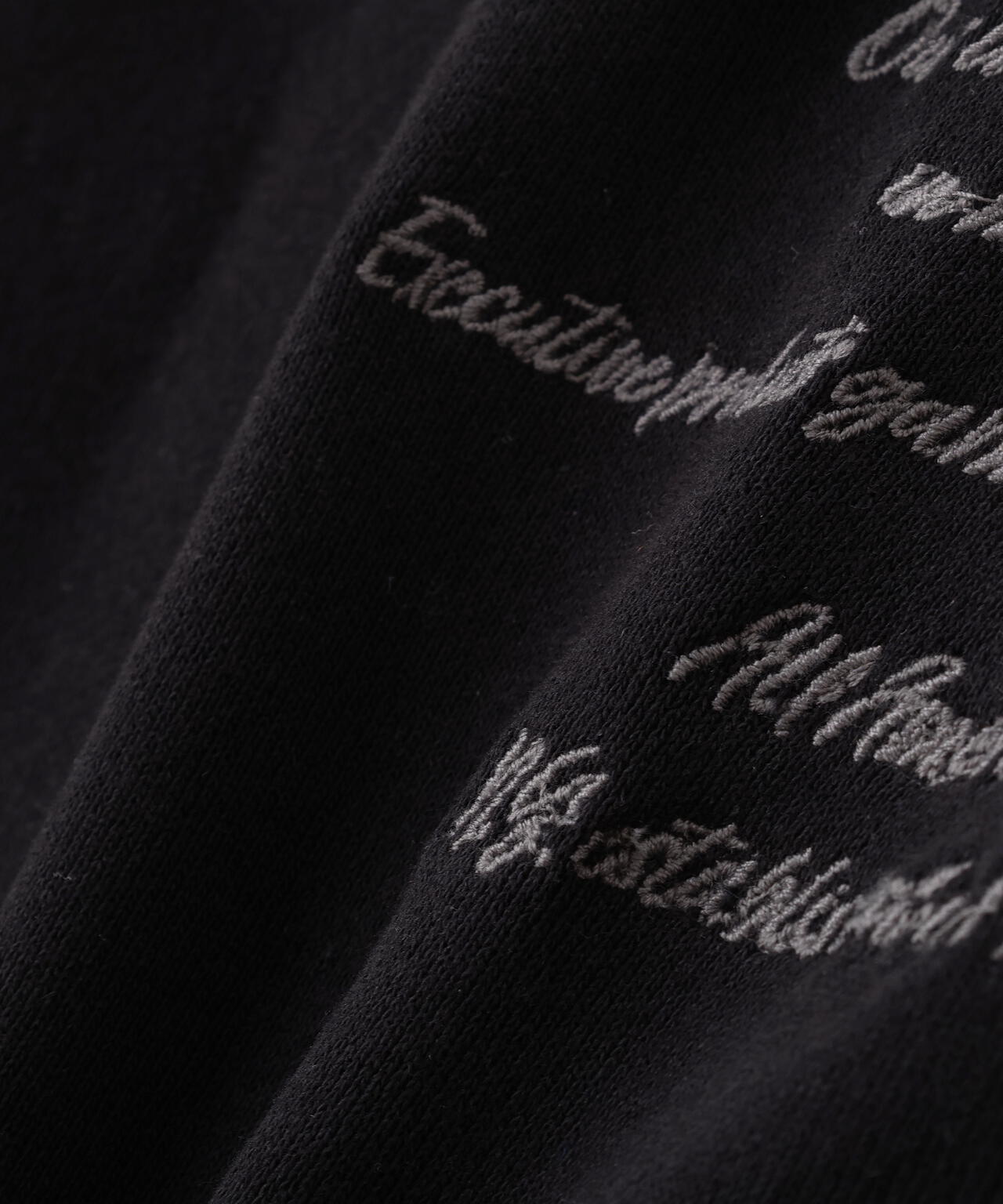 《WOMAN/直営店限定》GRAFFITI EMBROIDERY PARKA/グラフィティ刺繍パーカー