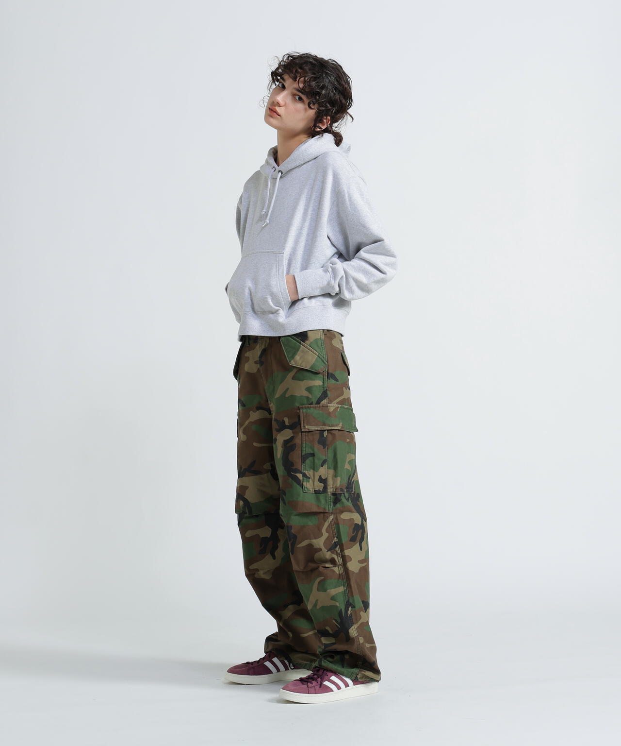 《WOMAN/直営店限定》GRAFFITI EMBROIDERY PARKA/グラフィティ刺繍パーカー